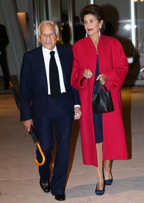 Jean d'Ormesson avec sa femme Marie-Sarah Carcassonne lors de l'inauguration de la Fondation Louis Vuitton à Paris le 20 octobre 2014