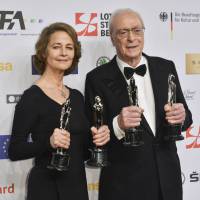 Oscars 2016, la polémique : Charlotte Rampling se reprend, Julie Delpy s'agace