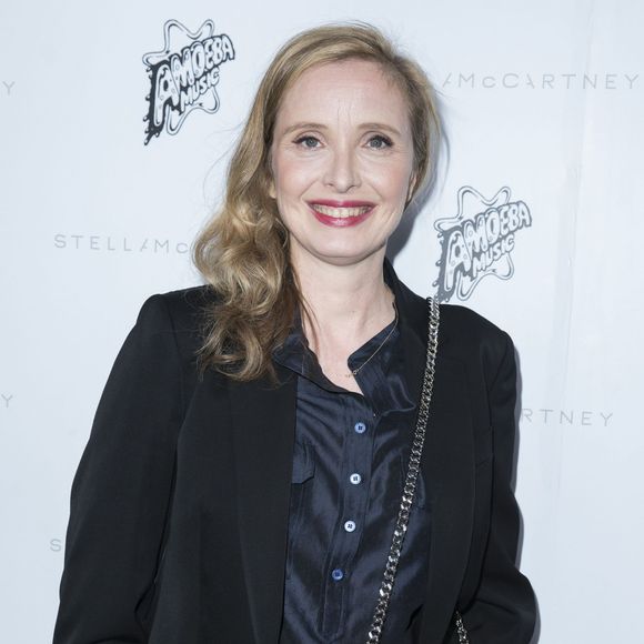 Julie Delpy - Présentation de la nouvelle collection Stella McCartney Automne 2016 au disquaire mythique Amoeba à Los Angeles, le 12 janvier 2016. © Olivier Borde/Bestimage