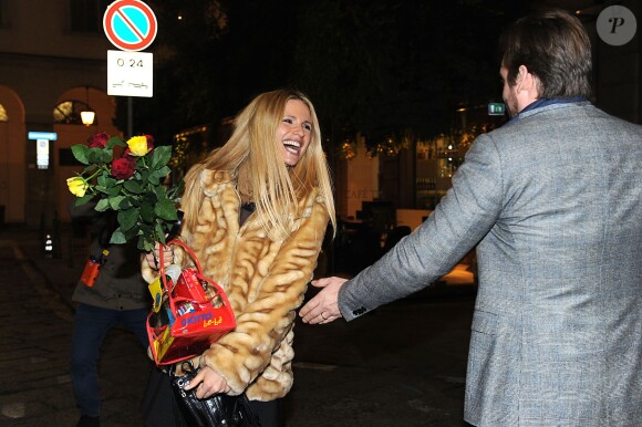 Michelle Hunziker quitte le restaurant Trussardi à Milan où elle vient de fêter son 39e annviersaire en famille, le 23 janvier 2016.