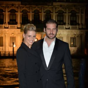 Michelle Hunziker et son mari Tomaso Trussardi au gala annuel de l'association Doppia Difesa dans le cadre de la Mostra de Venise, le 7 septembre 2015.