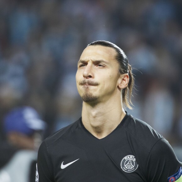Zlatan Ibrahimovic lors de la rencontre de Ligue des champions entre le PSG et Malmö à Malmö en Suède le 25 novembre 2015