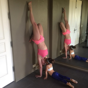 Britney Spears a publié une photo tandis qu'elle fait du yoga avec sa nièce, sur sa page Instagram au mois de janvier 2016.