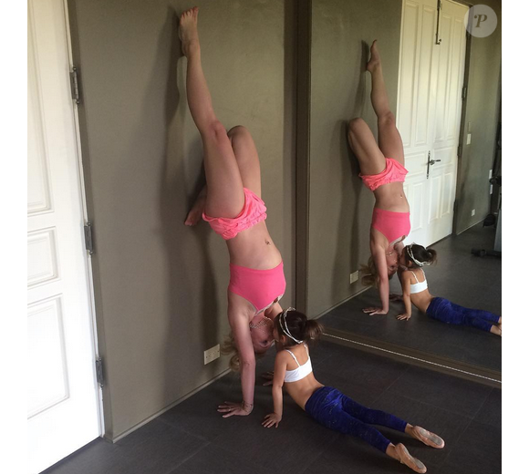 Britney Spears a publié une photo tandis qu'elle fait du yoga avec sa nièce, sur sa page Instagram au mois de janvier 2016.