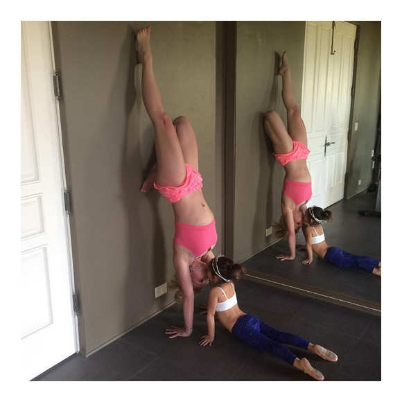 Britney Spears a publié une photo tandis qu'elle fait du yoga avec sa nièce, sur sa page Instagram au mois de janvier 2016.
