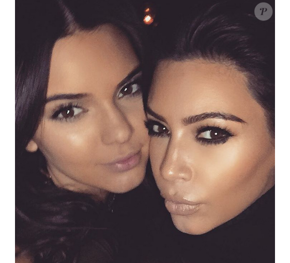 Kim Kardashian a publié une photo d'elle et sa soeur Kendall Jenner sur sa page Instagram, le 25 janvier 2015.