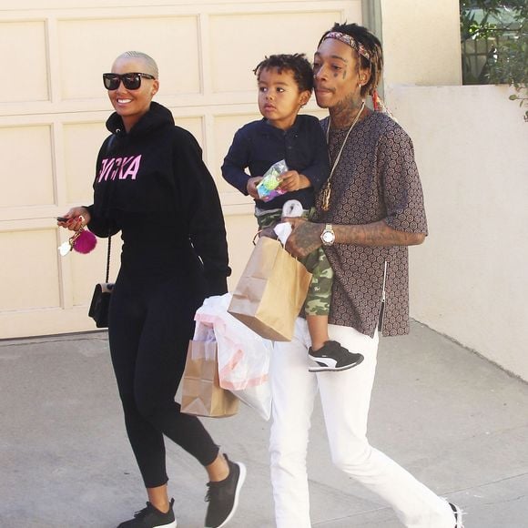 Amber Rose et son ex Wiz Khalifa emmènent leur fils Sebastian jouer au parc à Los Angeles, le 16 décembre 2015
