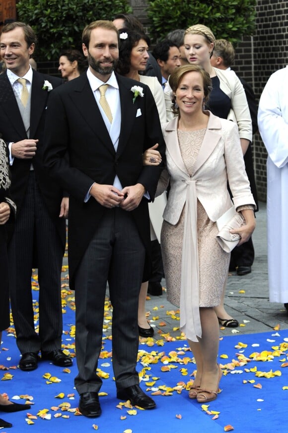 La princesse Margarita de Bourbon de Parme et Tjalling ten Cate au mariage de Jaime Bourbon-Parme avec Viktoria Cservenyak à Apeldoorn aux Pays-Bas le 5 octobre 2013.