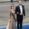 La princesse Margarita de Bourbon-Parme arrivant à la prestation de serment de son cousin le roi Willem-Alexander des Pays-Bas avec son mari Tjalling ten Cate, le 30 avril 2013 à Amsterdam.