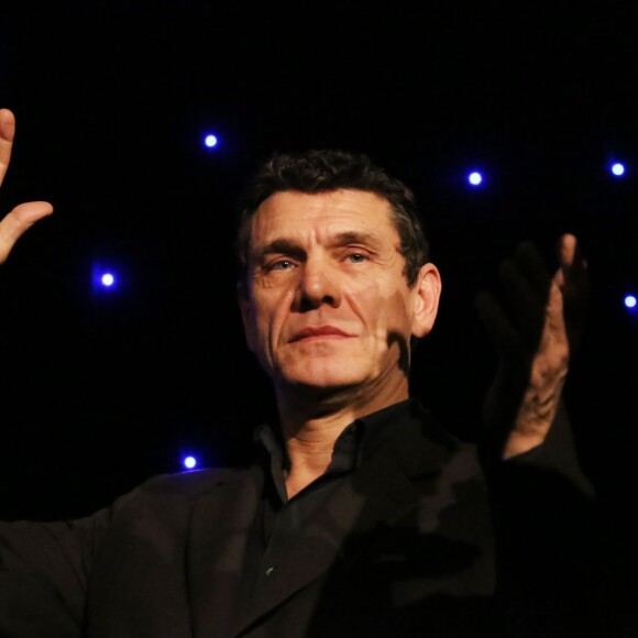 Exclusif - Le chanteur Marc Lavoine inaugure sa statue de cire au Musée Grévin à Paris le 1er février 2016. ©Denis Guignebourg/Bestimage