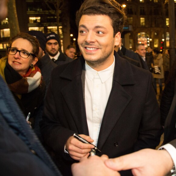 Exclusif - Kev Adams - Arrivées à l'avant-première du film "Amis Publics" à Paris, le 1er février 2016.