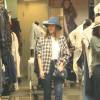 Jessica Alba fait du shopping à Beverly Hills, le 15 novembre 2015.