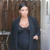 Kim Kardashian, enceinte, à Los Angeles le 23 octobre 2015.