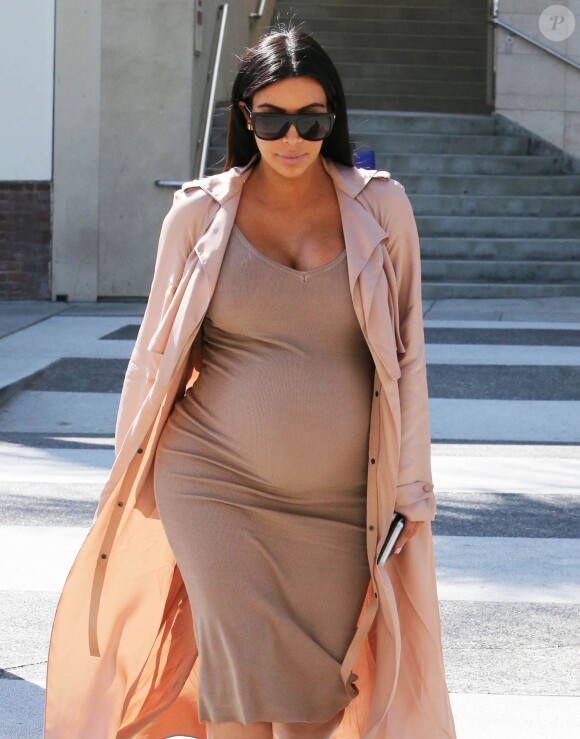 Kim Kardashian enceinte est allée déjeuner au restaurant La Scala à Beverly Hills, le 22 octobre 2015.
