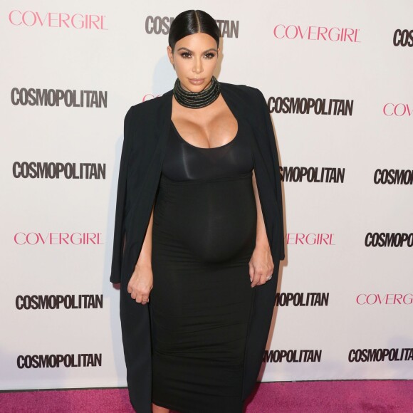 Kim Kardashian enceinte à la soirée du 50ème anniversaire du magazine ‘Cosmopolitan' à West Hollywood, le 12 octobre 2015.