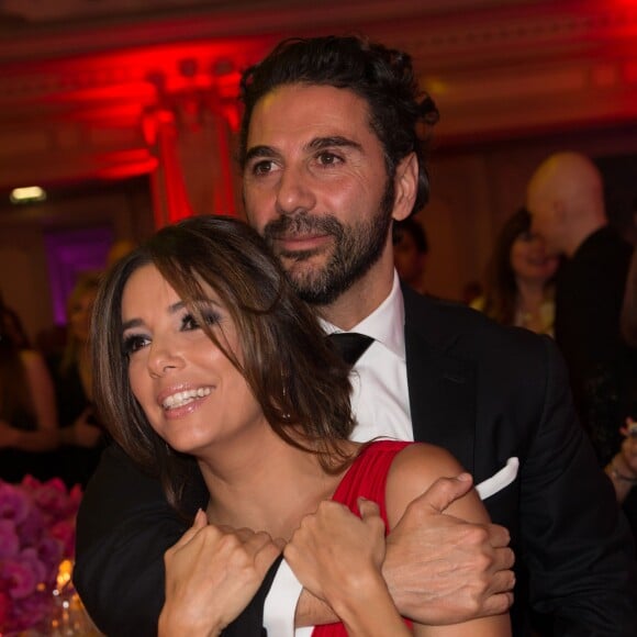 Exclusif - Eva Longoria (robe Monsoori, bijoux Messika) et son compagnon Jose Antonio Baston - Dîner du Global Gift Gala au profit de L'Unicef France Frimousses de Créateurs, de The Global Gift Foundation et The Eva Longoria Foundation, organisé au Four Seasons Hôtel George V à Paris, le 25 mai 2015.