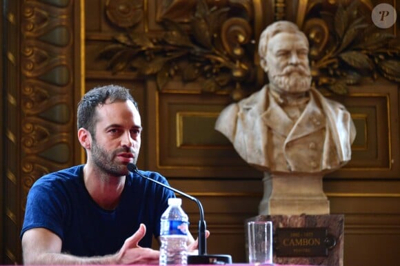 Benjamin Millepied (directeur de la danse à l'Opéra de Paris) lors de la conférence de presse à l'Opéra de Paris, le 4 février 2016, après l'annonce du chorégraphe Benjamin Millepied dans un communiqué de sa démission de la direction du ballet de l'Opéra de Paris.