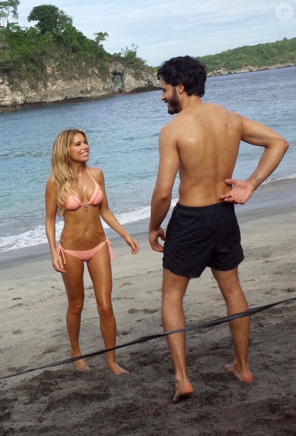 Exclusif - Sylvie Meis, l'ex de Rafael van der Vaart, en plein shooting à Bali le 4 février 2016