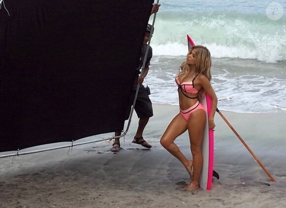Exclusif - Sylvie Meis, l'ex de Rafael van der Vaart, en plein shooting à Bali le 4 février 2016