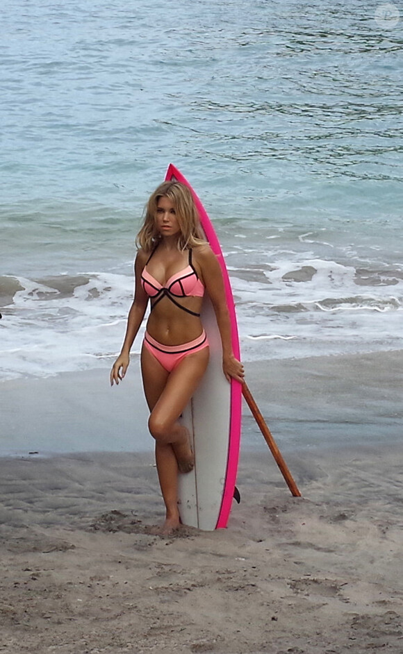 Exclusif - Sylvie Meis, l'ex de Rafael van der Vaart, en plein shooting à Bali le 4 février 2016