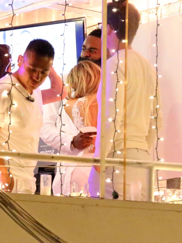 Exclusif - Khloé Kardashian et son compagnon James Harden à l'anniversaire de ce dernier, le 25 août 2015 sur le bateau Hornblower à Marina del Rey