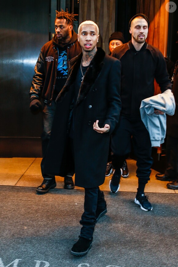 Tyga quitte l'hôtel Trump Soho à New York, le 10 février 2016.