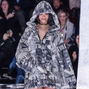 Rihanna - Défilé Fenty Puma by Rihanna (première collection prêt-à-porter de Rihanna pour la marque Puma) à New York le 12 février 2016