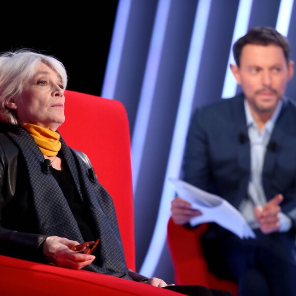 Exclusif - Françoise Hardy et Marc-Olivier Fogiel, lors de l'enregistrement de l'émission Le Divan, le 29 janvier 2016, pour une diffusion le mardi 16 février 2016 à 23h10 sur France 3.