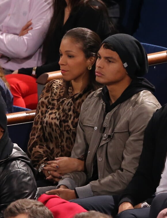 Thiago Silva et sa compagne Isabelle lors de la finale de l'Open Masters 1000 de Paris Bercy le 3 novembre 2013