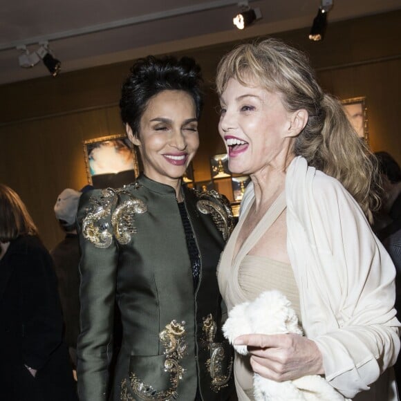 Farida Khelfa et Arielle Dombasle - Arielle Dombasle présente son parfum "Le secret d'Arielle" par Mauboussin à la Galerie du Passage de Pierre Passebon à Paris le 16 février 2016