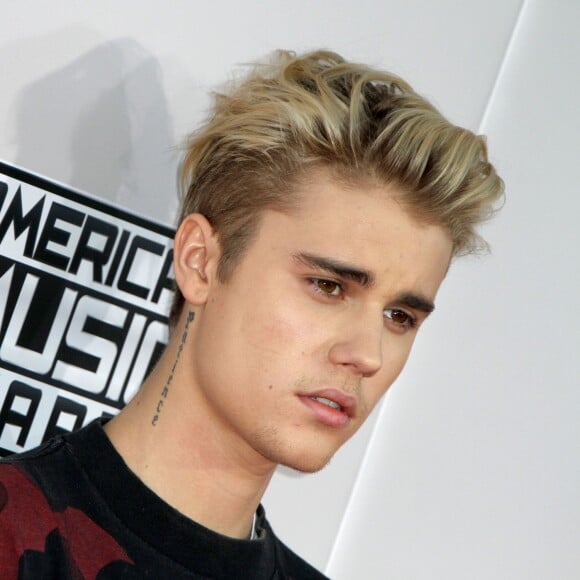 Justin Bieber à La 43ème cérémonie annuelle des "American Music Awards" à Los Angeles, le 22 novembre 2015