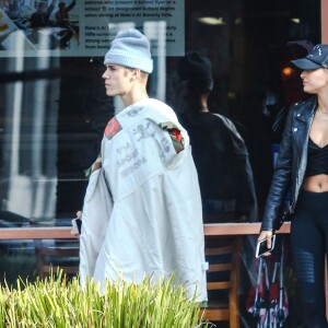 Exclusif - Justin Bieber et Hailey Baldwin à la sortie du restaurant Nate 'n Al à Beverly Hills le 11 janvier 2016.