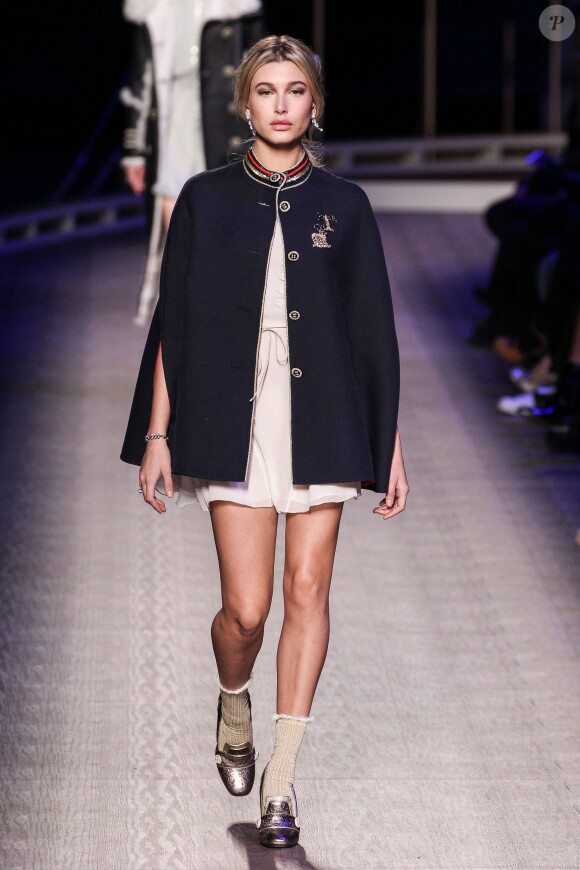 Hailey Baldwin au Défilé Tommy Hilfiger collection prêt-à-porter Automne-hiver 2016-2017 lors de la fashion week à New York, le 15 février 2016