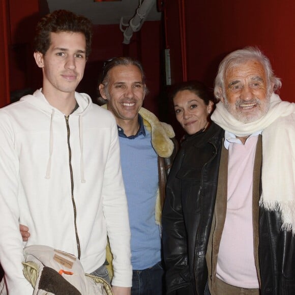 Paul Belmondo avec son fils Victor et Jean-Paul Belmondo - Générale de la pièce "A tort et à raison" au théâtre Hébertot à Paris le 25 janvier 2016. © Coadic Guirec/Bestimage