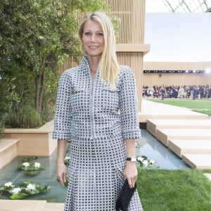 Gwyneth Paltrow - People au défilé de mode Haute-Couture "Chanel", collection printemps-été 2016, à Paris. Le 26 janvier 2016  People at Chanel fashion show S/S 2016 in Paris. On january 26th 201626/01/2016 - Paris