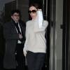 Victoria Beckham quitte son hôtel à New York pour se rendre à son défilé de mode. Le 14 février 2016