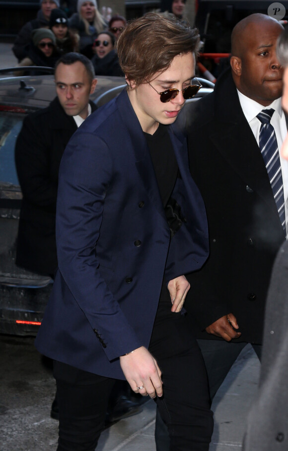 Brooklyn Beckham à la sortie du restaurant Balthazar à New York, après le défilé de mode de Victoria Beckham. Le 14 février 2016