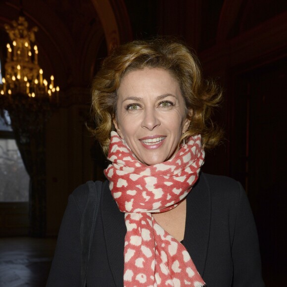 Corinne Touzet - La 20e cérémonie des Lauriers de la Radio et de la Télévision à l'Hôtel de ville de Paris, le 16 février 2015.