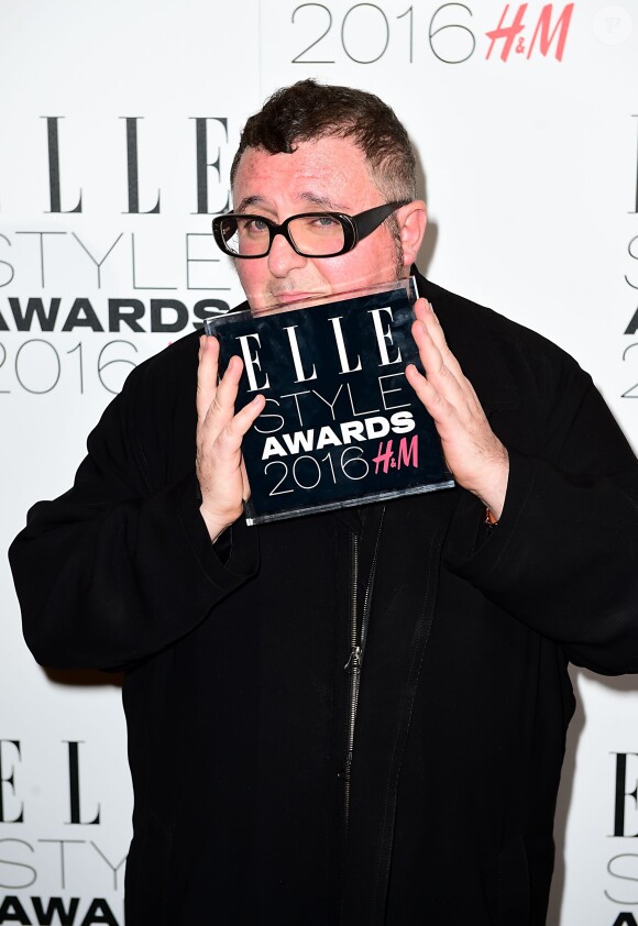 Alber Elbaz (award récompensant sa contribution à l'évolution de la mode) - "Elle Style Awards 2016" au musée Tate Britain. Londres le 23 février 2016.