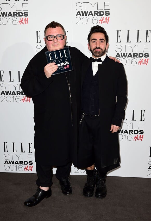 Johnny Coca et Alber Elbaz - "Elle Style Awards 2016" au musée Tate Britain. Londres le 23 février 2016.