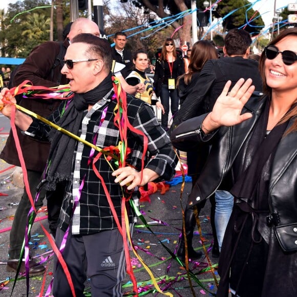 Jean-Marc Généreux et Priscilla Betti, en compagnie de la troupe de Danse avec les Stars, lors de la 4e bataille de fleurs dans le cadre du Carnaval de Nice le 24 février 2016. © Bruno Bebert