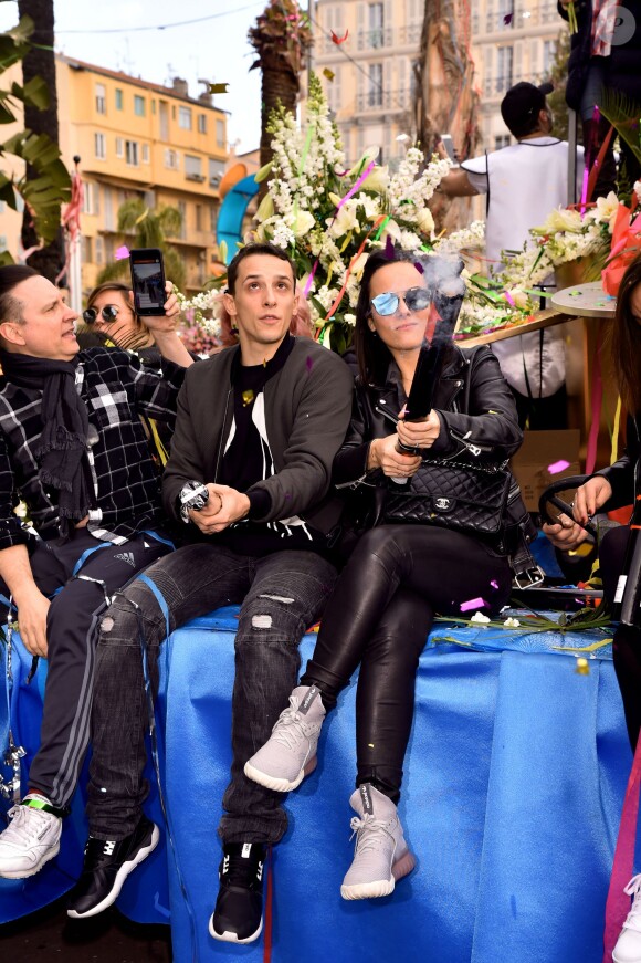 Jean-Marc Généreux, Grégoire Lyonnet et sa compagne Alizée, en compagnie de la troupe de Danse avec les Stars, lors de la 4e bataille de fleurs dans le cadre du Carnaval de Nice le 24 février 2016. © Bruno Bebert