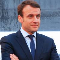 Emmanuel Macron : Harcelé à coups de photos et mails érotiques, il porte plainte