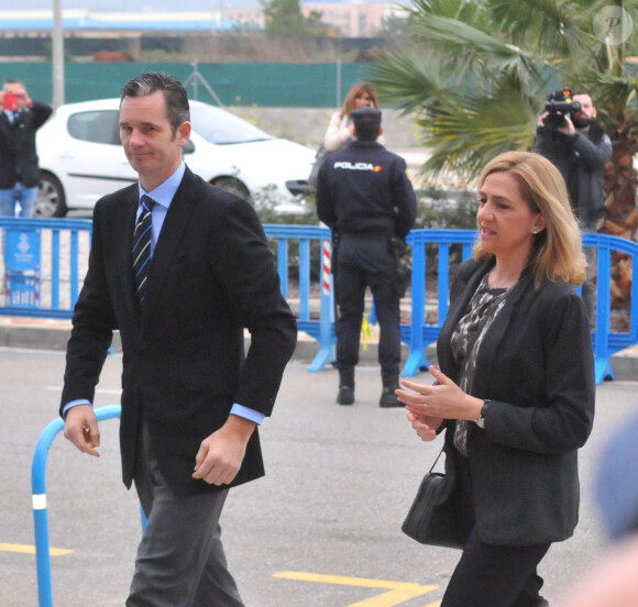 L'infante Cristina d'Espagne et son mari Iñaki Urdangarin arrivent au tribunal à Palma de Majorque le 11 février 2016 pour le procès Noos, dans lequel tous deux sont sur le banc des accusés.