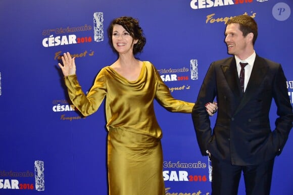 Zabou Breitman et Pierre Deladonchamps - Photocall du dîner des César au restaurant Fouquet's à Paris. Le 26 février 2016 © Giancarlo Gorassini / Bestimage