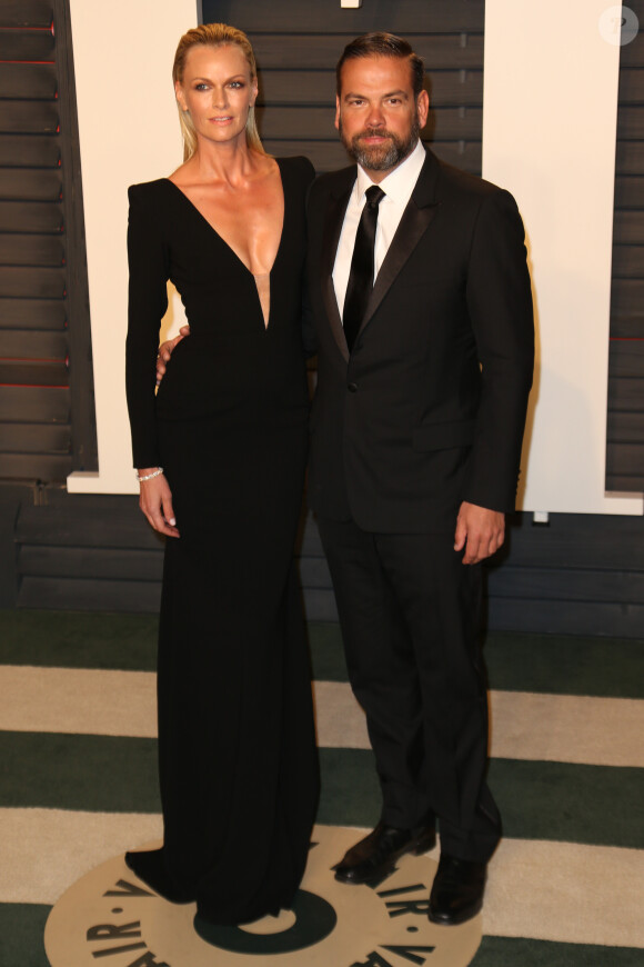 Sarah Murdoch et son mari Lachlan Murdoch à la soirée "Vanity Fair Oscar Party" après la 88ème cérémonie des Oscars à Hollywood. Le 28 février 2016