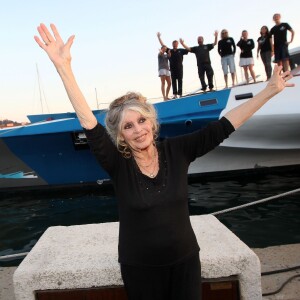 Exclusif - Brigitte Bardot, sur le port de Saint-Tropez, le 26 septembre 2014. 