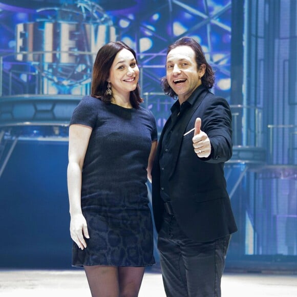 Nathalie Péchalat et Philippe Candeloro lors de la présentation du nouveau spectacle Holiday on Ice, "Believe", au Zénith de Paris, le 3 mars 2016. Le spectacle aura lieu au Zénith de Paris du 3 au 13 mars puis sera en tournée dans toute la France.