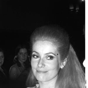 Catherine Deneuve à Paris en 1967.