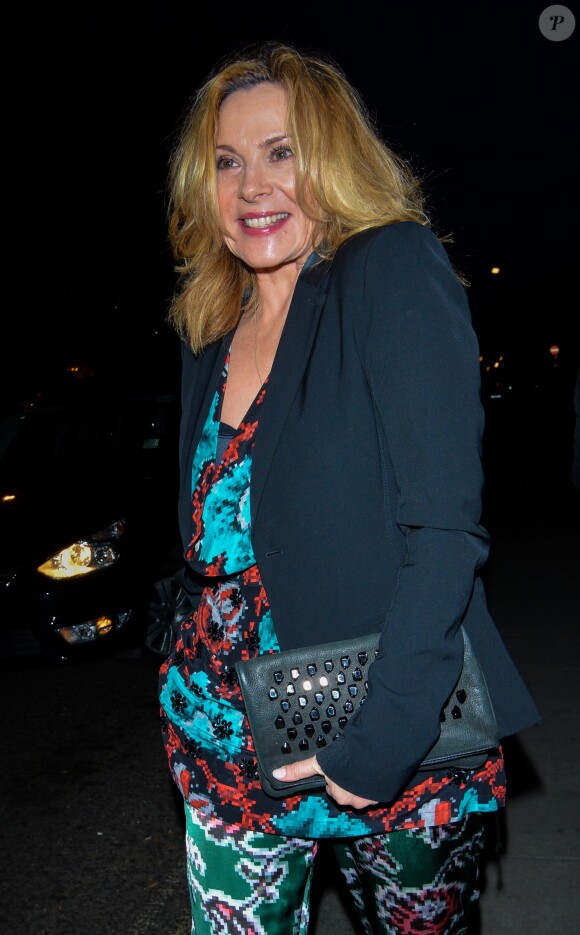 Kim Cattrall ("Sex in the city") devant son hôtel à Londres, le 31 mars 2015